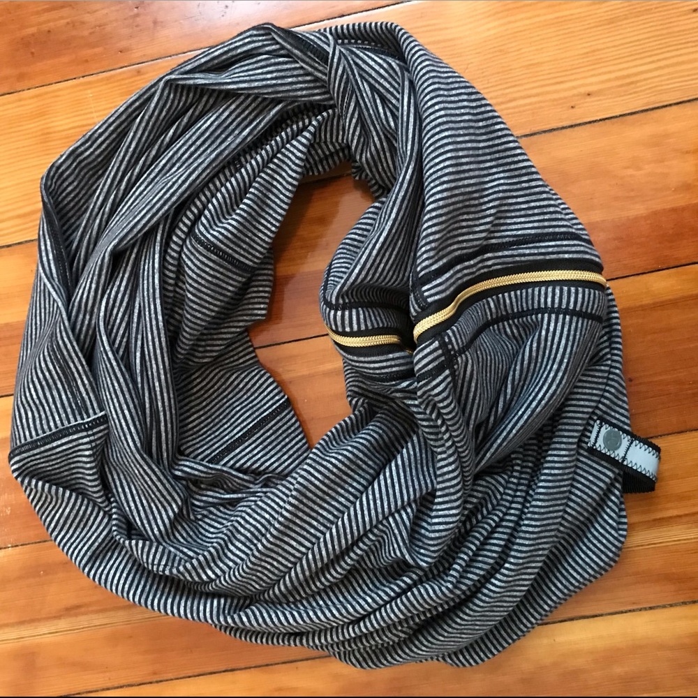 Lululemon Infinity Scarf - Perfect Condition!